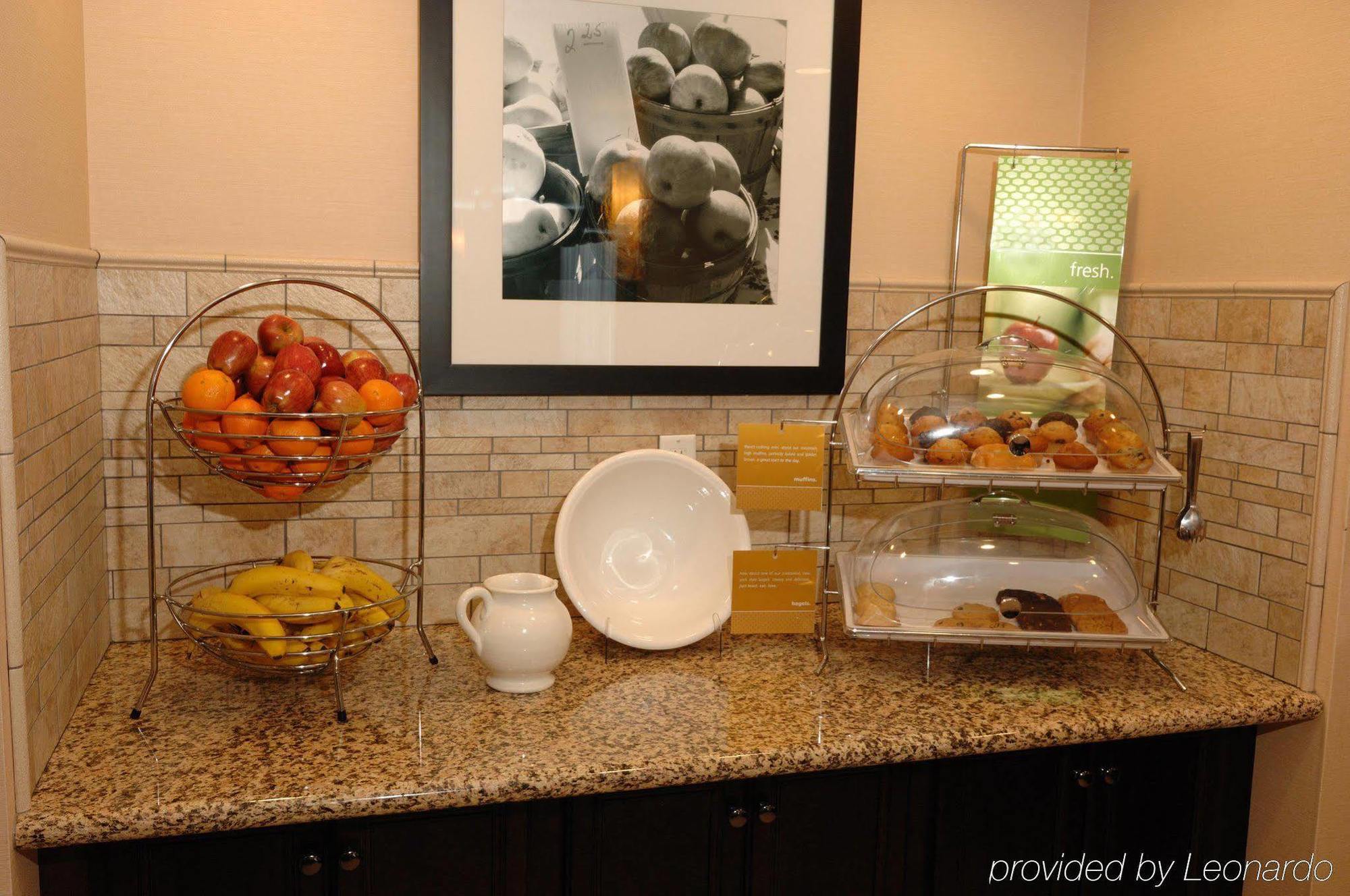 Hampton Inn Watertown Restaurace fotografie